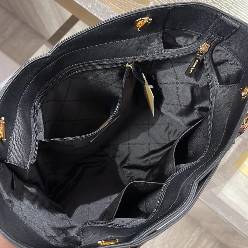 Michael Kors Jet Set Travel Large Chained Tote Shoulder Bag MK Black
NWT - Picture 14 of 16